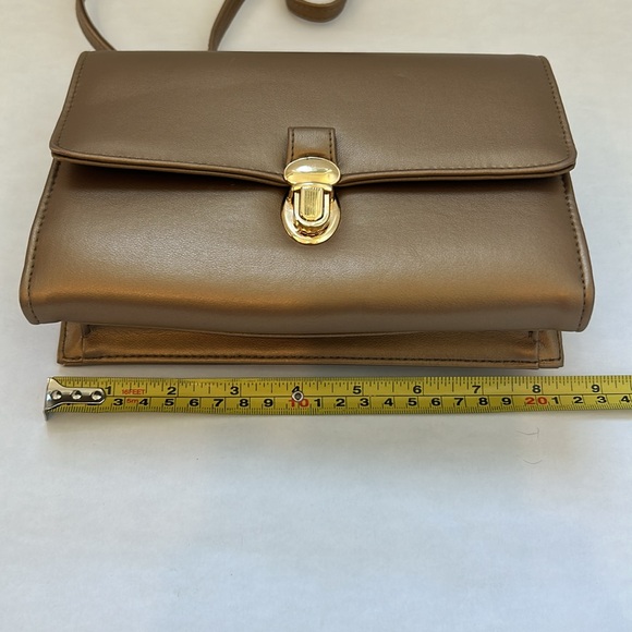 NWOT Elegant Deep Gold Crossbody Bag - Picture 9 of 11